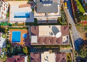 2+1 apartment with a spacious Terrace in the center of Alanya.