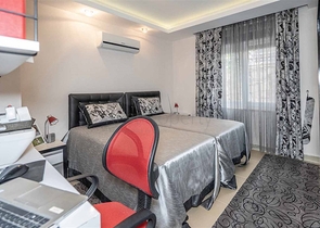 2+1 apartment with a spacious Terrace in the center of Alanya.