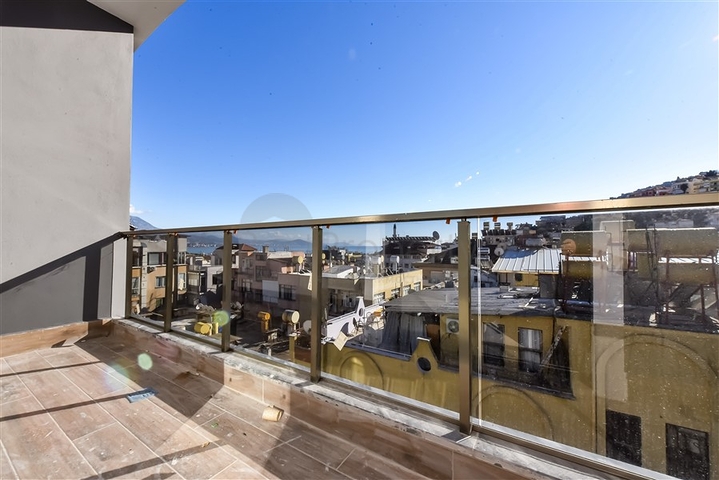 2+1 penthouse in the center of Alanya 2+1 penthouse in the center of Alanya