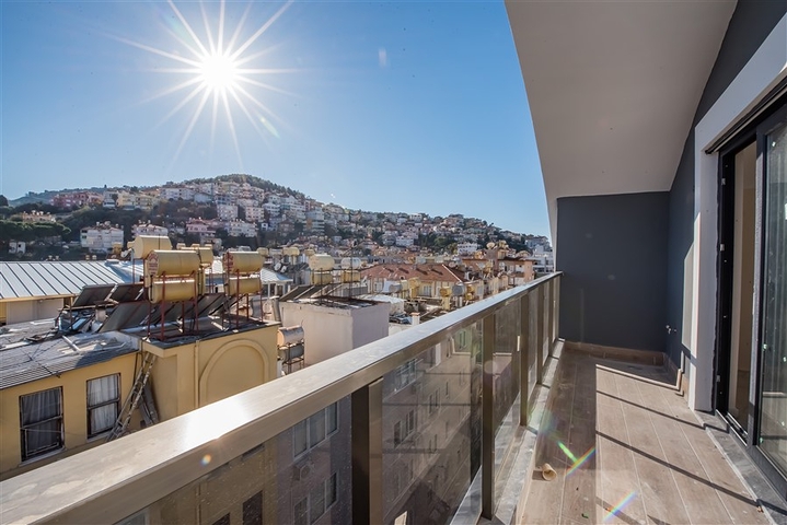 2+1 penthouse in the center of Alanya 2+1 penthouse in the center of Alanya