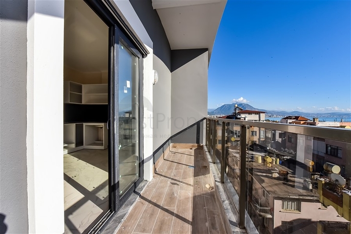2+1 penthouse in the center of Alanya 2+1 penthouse in the center of Alanya
