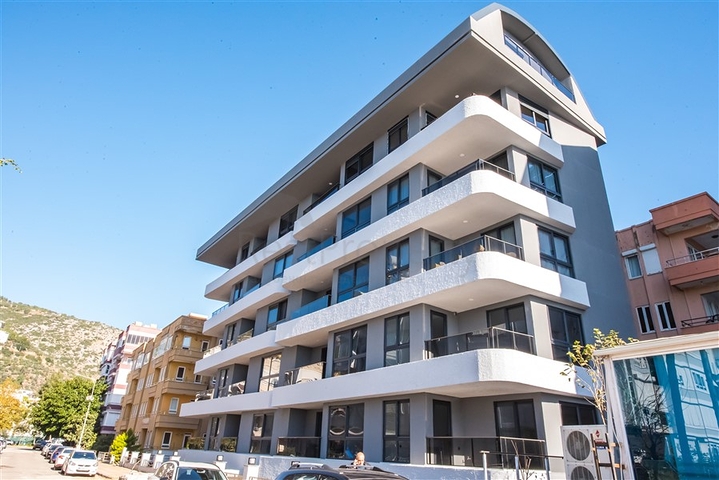 1+1 apartment in the very center of Alanya