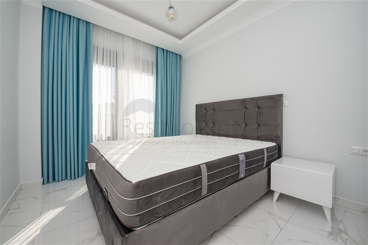 Bright furnished apartment within walking distance from the sea