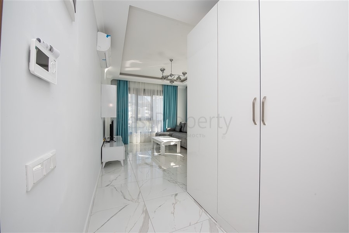 Bright furnished apartment within walking distance from the sea