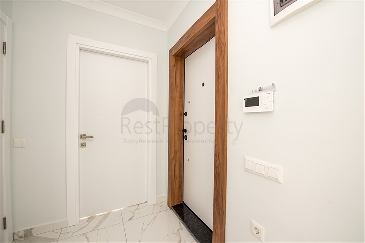 Bright furnished apartment within walking distance from the sea