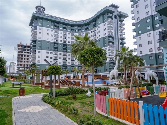 1+1 apartment in a popular residential complex in Mahmutlar district