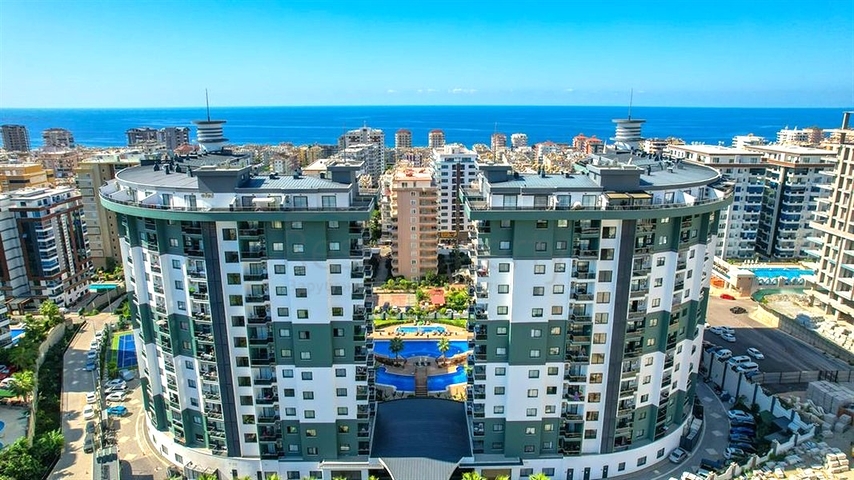 1+1 apartment in a popular residential complex in Mahmutlar district