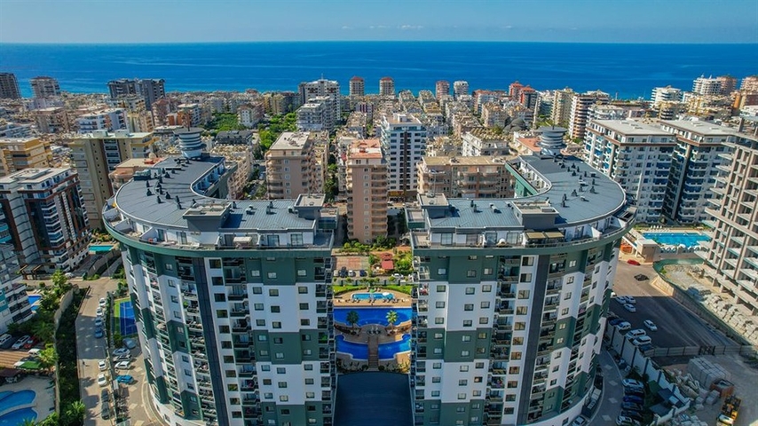 1+1 apartment in a popular residential complex in Mahmutlar district