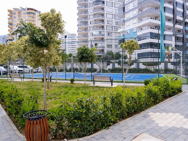 1+1 apartment in a popular residential complex in Mahmutlar district