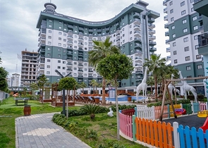 1+1 apartment in a popular residential complex in Mahmutlar district