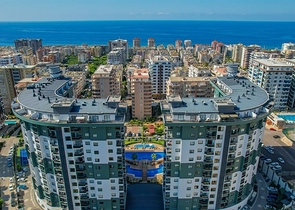 1+1 apartment in a popular residential complex in Mahmutlar district