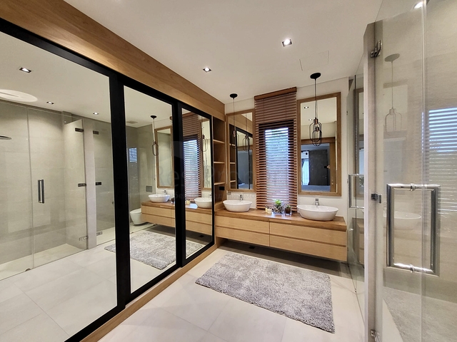 Luxury villas in Phuket's premium location