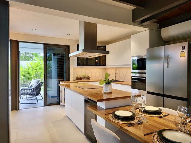 Luxury villas in Phuket's premium location