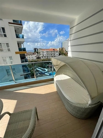  2+1 apartment 400 m from the sea in Tosmur area 