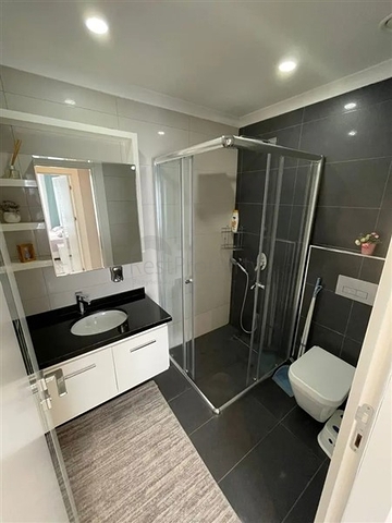  2+1 apartment 400 m from the sea in Tosmur area 