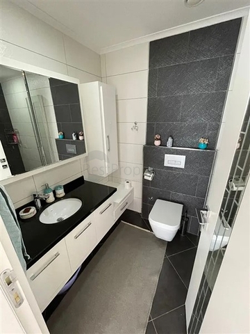  2+1 apartment 400 m from the sea in Tosmur area 