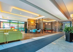  2+1 apartment 400 m from the sea in Tosmur area 