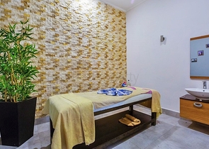  2+1 apartment 400 m from the sea in Tosmur area 