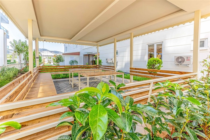 2+1 penthouse in a complex from a quality developer 