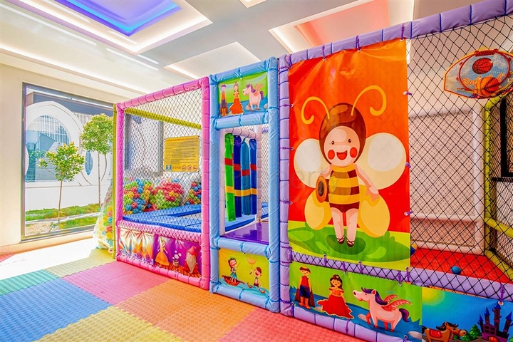 2+1 penthouse in a complex from a quality developer 