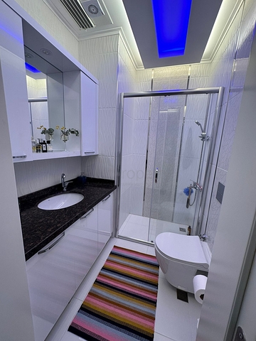 2+1 penthouse in a complex from a quality developer 