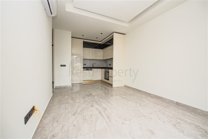 One-bedroom apartment in a new complex in the center of Alanya