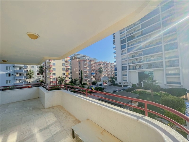 2+1 apartment in Mahmutlar district