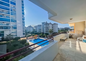 2+1 apartment in Mahmutlar district