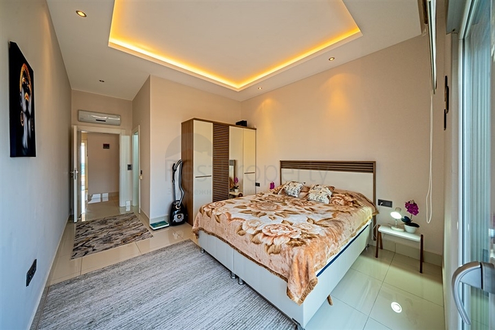 3+1 apartment with sea view in Tosmura