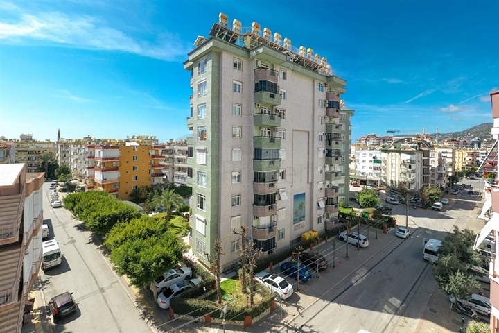 3+1 apartment in Cleopatra beach area