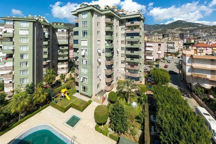 3+1 apartment in Cleopatra beach area