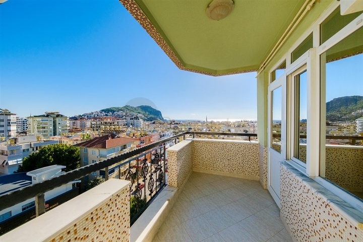 3+1 apartment in Cleopatra beach area