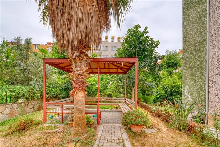 3+1 apartment in Cleopatra beach area