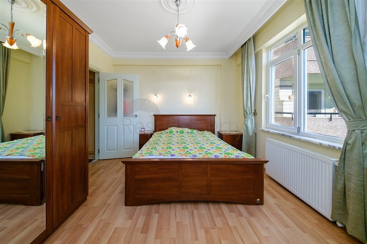 3+1 apartment in Cleopatra beach area