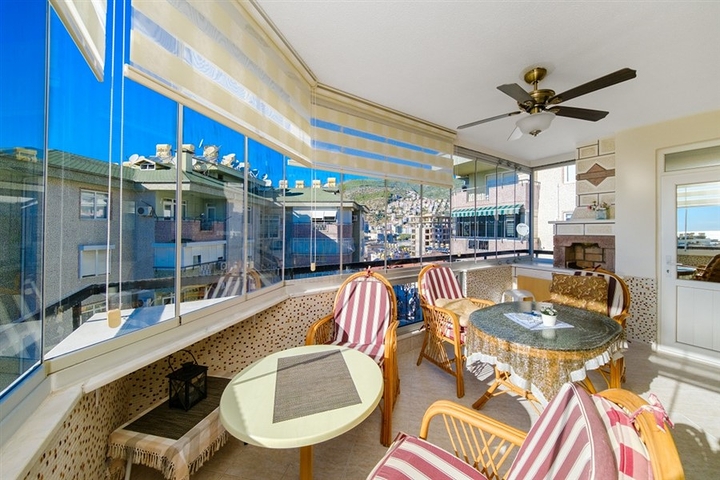 3+1 apartment in Cleopatra beach area