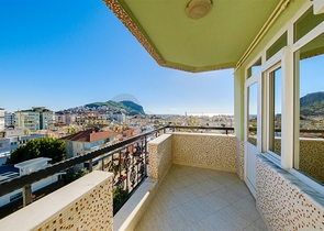 3+1 apartment in Cleopatra beach area