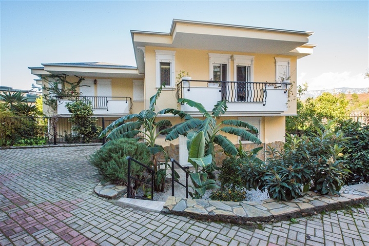 3+1 villa for quiet living and relaxation in Alanya