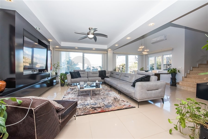 3+1 villa for quiet living and relaxation in Alanya