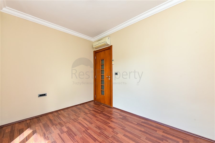 Luxury 2+1 apartment on the first line in the center of Alanya