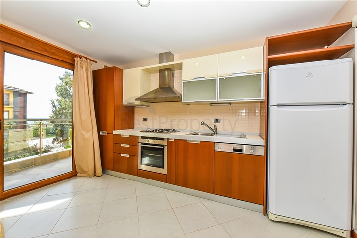 Luxury 2+1 apartment on the first line in the center of Alanya