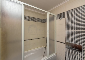 Luxury 2+1 apartment on the first line in the center of Alanya