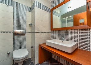 Luxury 2+1 apartment on the first line in the center of Alanya