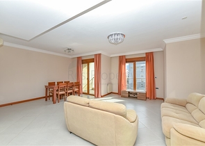 Luxury 2+1 apartment on the first line in the center of Alanya