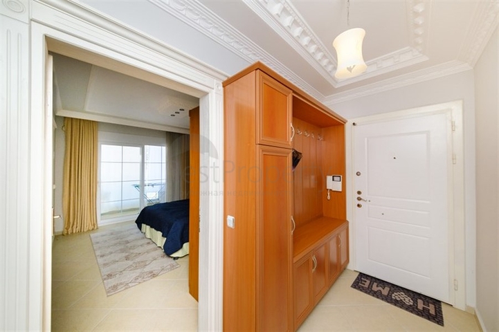 Furnished 2+1 apartment in the center of Alanya