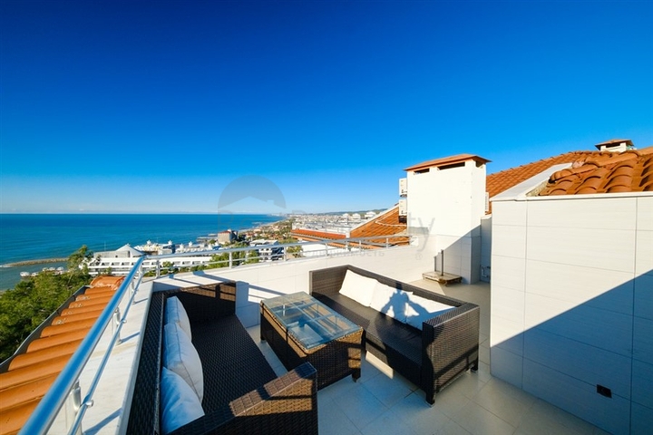 3+1 penthouse with panoramic sea views in Konakli district