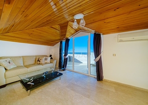 3+1 penthouse with panoramic sea views in Konakli district