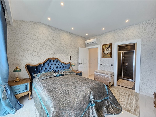 Luxury 3+1 custom-made penthouse