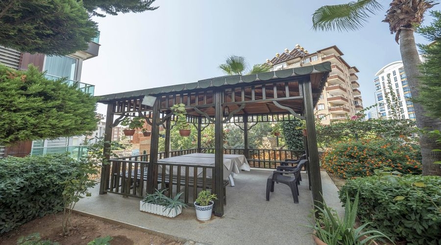 Spacious 1+1 apartment in one of the best residences in the Tosmur area