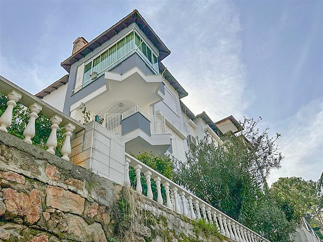 1+1 apartment in the center of Alanya