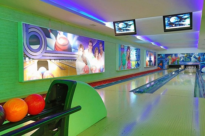 One-bedroom apartment with a beautiful view of the infrastructure